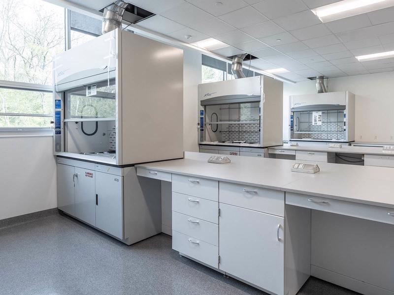 McElroy’s provided HVAC and plumbing for this chemistry lab in ViroVax, LLC’s biotechnology facilities at KU Innovation Park.